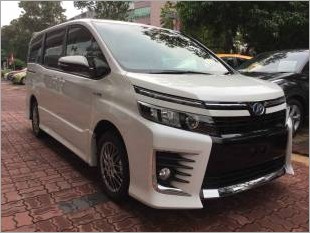 https://www.mycarforum.com/uploads/sgcarstore/data/11/TOYOTA VOXY 18 ZS HYBRID_24695_1.JPG